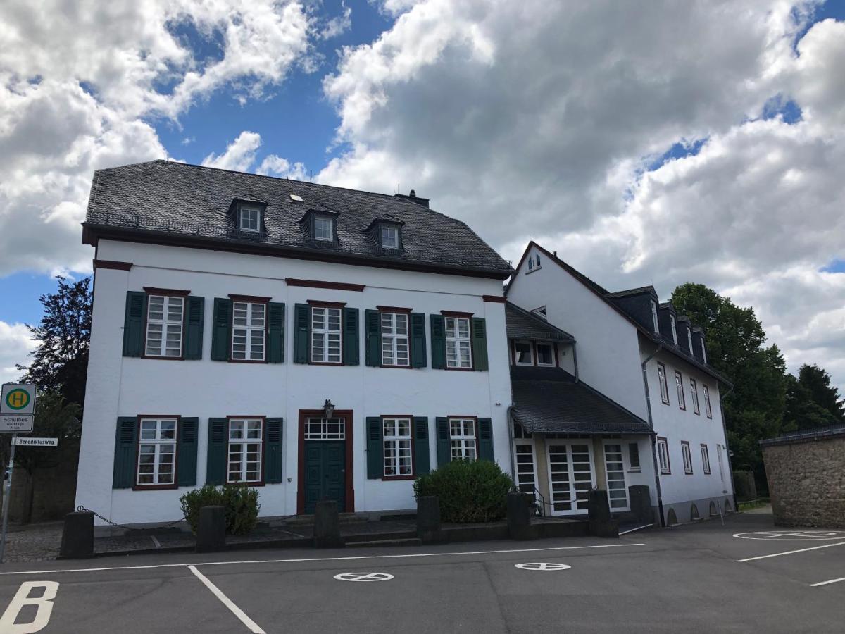 Kloster Steinfeld Gaestehaus Kall Buitenkant foto