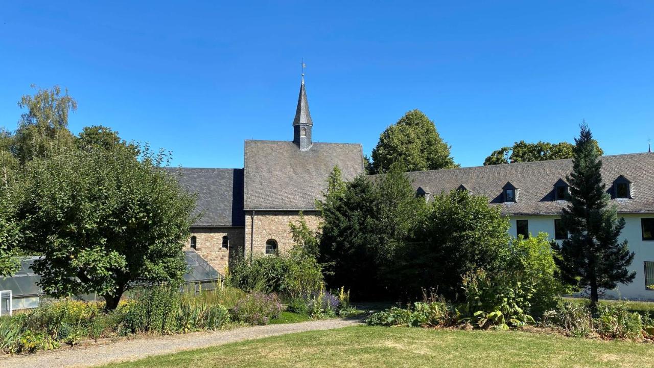 Kloster Steinfeld Gaestehaus Kall Buitenkant foto