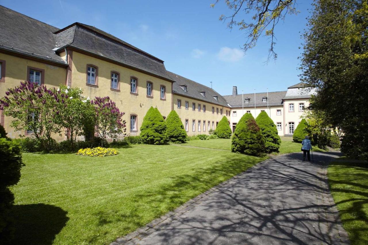 Kloster Steinfeld Gaestehaus Kall Buitenkant foto